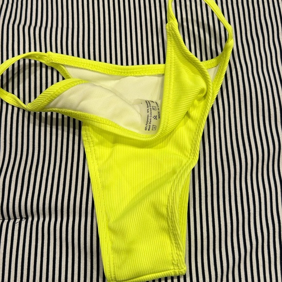SHEIN Yellow Triangle Thong Bikini Bottom - Picture 5 of 5